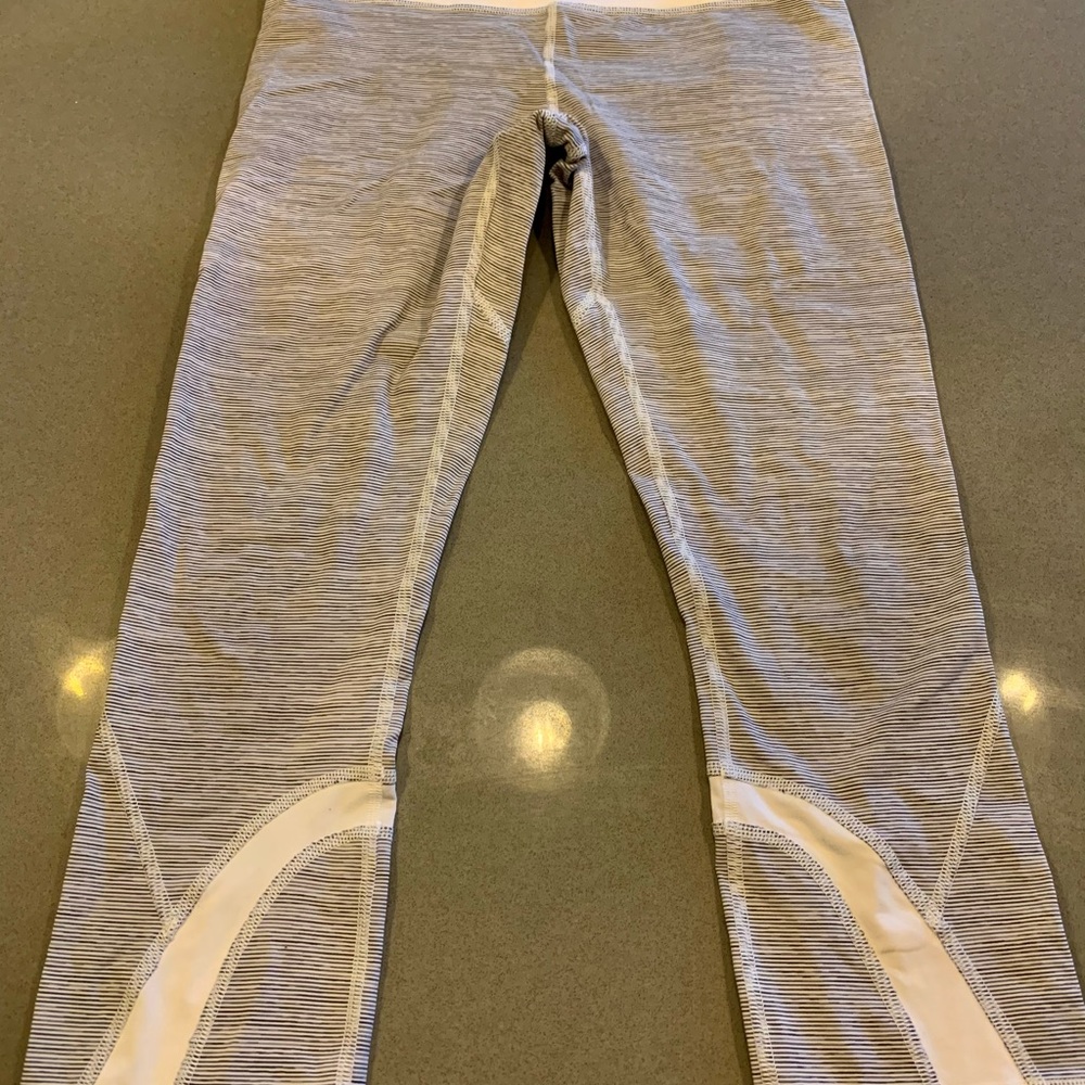 Lululemon White and Grey Stripe Crops